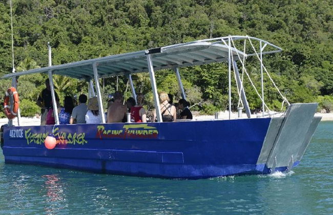 Pase de Actividades 2 para Fitzroy Island - Esnórquel y Paseo en Barco con Fondo de Cristal - Foto 8